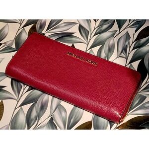 Classic Michael Kors Adele Red Leather Zip Around Continental Wallet F18 BGTVZ3L